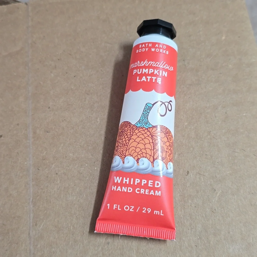 Bath & Body Works Hand Cream - Pumpkin Latte